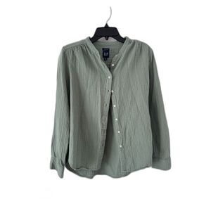 Gap Button Down Shirt
